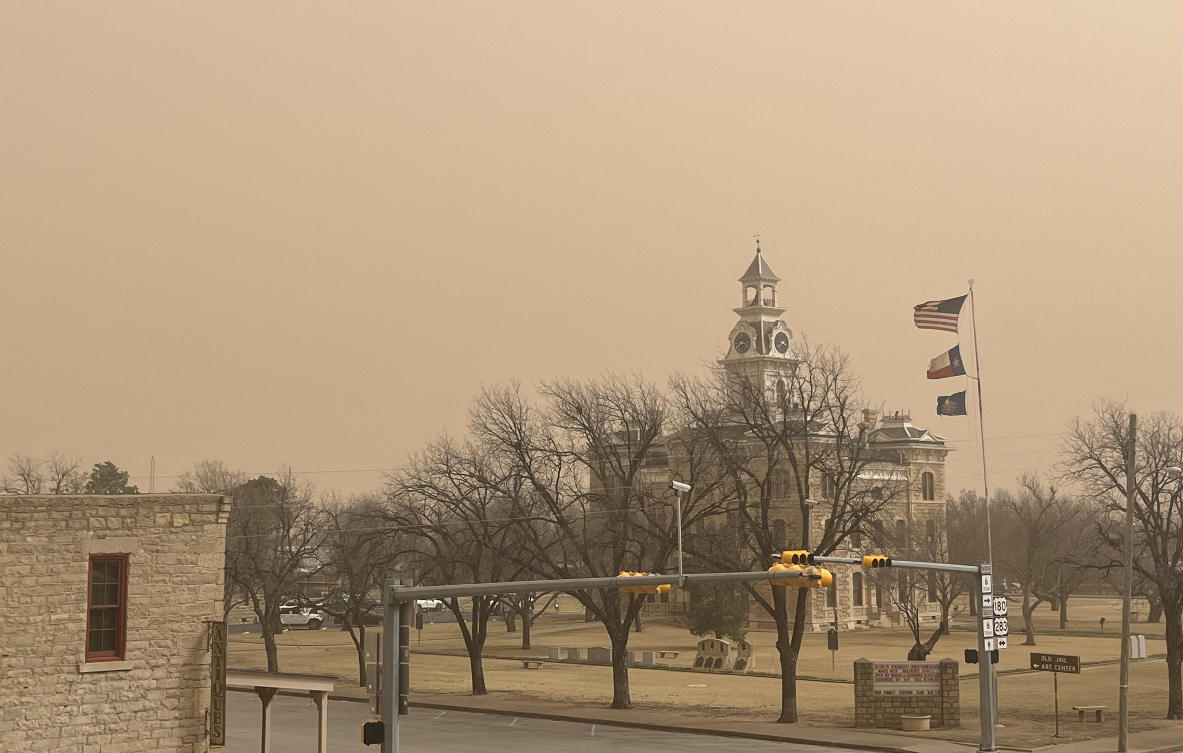 Winds whip through Shackelford County