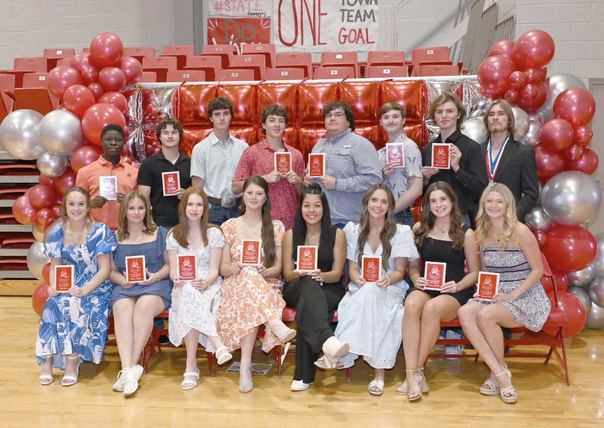 Academic honors awarded at 2025 banquet