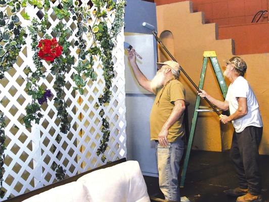 Incumbents file for elections