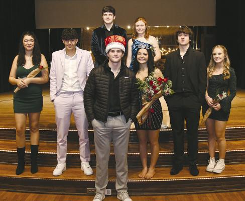 Seniors crowned at Winter Formal