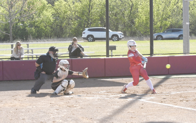Lady Lions keep battling despite tough district