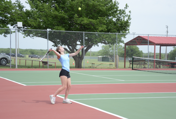 Albany tennis players eye state spots at regional meet