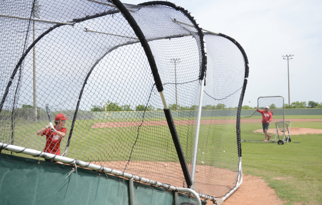 Lions set to open playoffs against De Leon