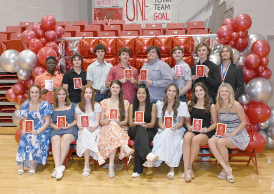 Academic honors awarded at 2025 banquet